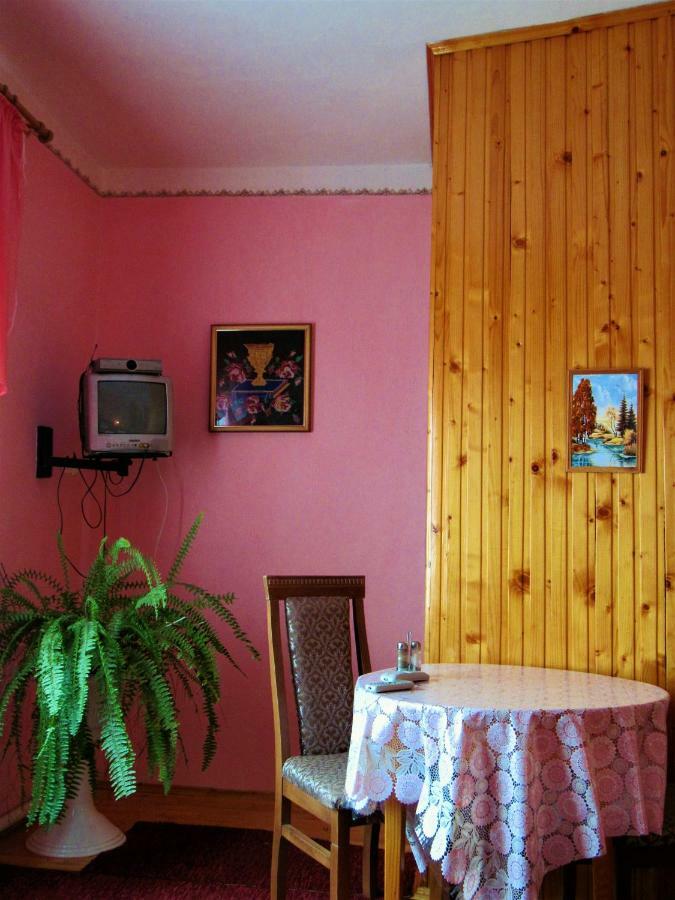 Відпочинок У Пронів 호텔 슬랍스크 외부 사진